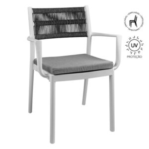 Cadeira de exterior empilhável, com estrutura em polipropileno branco, encosto em trama de corda náutica cinza escuro e almofada de assento cinza claro (Acquablock).