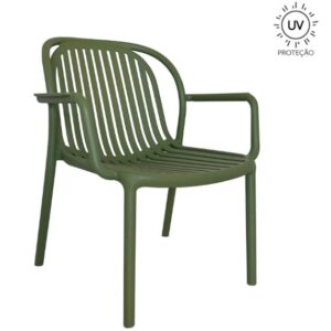 Poltrona de exterior monobloco, sem braços, na cor verde oliva. O assento e encosto são formados por ripas curvas. Ícones de "Empilhável" e "Proteção UV" visíveis.